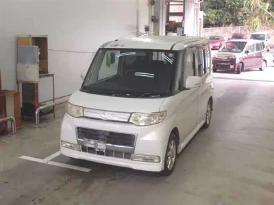 Daihatsu TANTO  с аукциона в Японии