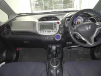 Honda FIT лот № 177 оценка 3  с аукциона в Японии 5