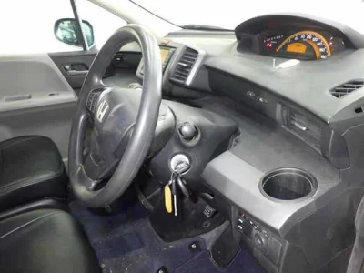 Honda FREED  с аукциона в Японии