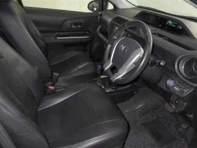 Toyota AQUA  с аукциона в Японии