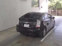 Toyota Prius лот № 1143 оценка 3.5  с аукциона в Японии 4