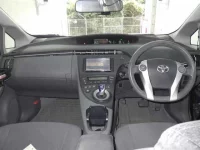 Toyota Prius лот № 1143 оценка 3.5  с аукциона в Японии 5