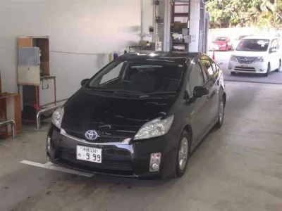 Toyota Prius  с аукциона в Японии