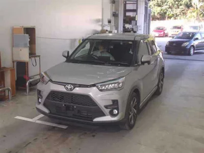 Toyota RAIZE  с аукциона в Японии