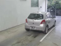 Toyota VITZ лот № 302 оценка R  с аукциона в Японии 4