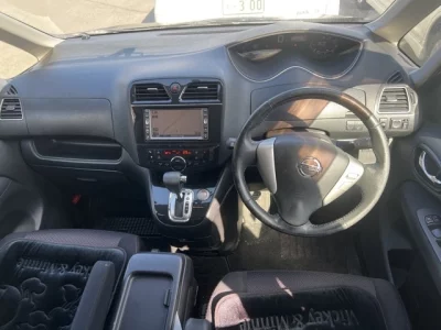 Nissan SERENA  с аукциона в Японии