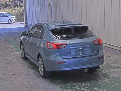 Mitsubishi GALANT FORTIS