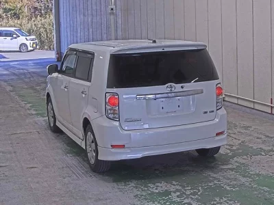 Toyota COROLLA RUMION