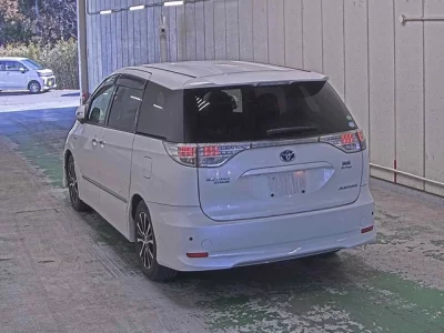 Toyota ESTIMA HYBRID