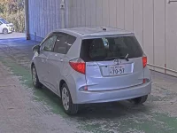 Toyota RACTIS лот № 6284 оценка 3  с аукциона в Японии 1