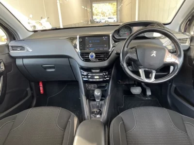 Peugeot 208  с аукциона в Японии