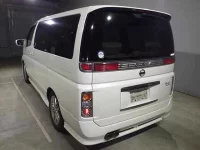 Nissan ELGRAND лот № 3006 оценка 4  с аукциона в Японии 3