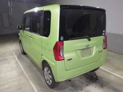 Daihatsu TANTO  с аукциона в Японии