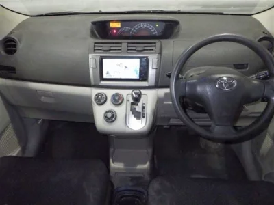 Toyota PASSO SETTE