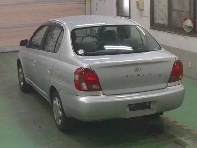 Toyota PLATZ  с аукциона в Японии