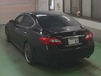 Nissan FUGA лот № 3588 оценка 3.5  с аукциона в Японии 1