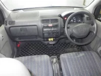 Honda LIFE лот № 87 оценка 3  с аукциона в Японии 2