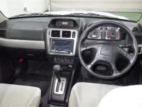 Mitsubishi PAJERO IO лот № 214 оценка 3.5  с аукциона в Японии 2