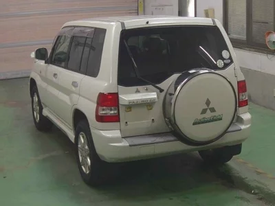 Mitsubishi PAJERO IO  с аукциона в Японии