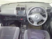 Suzuki SWIFT лот № 22 оценка R  с аукциона в Японии 2