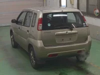 Suzuki SWIFT лот № 22 оценка R  с аукциона в Японии 1