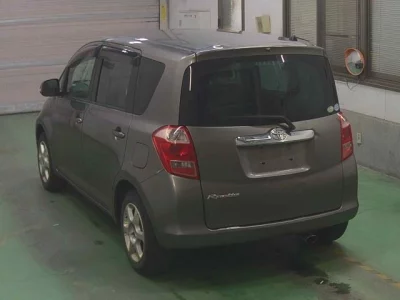 Toyota RACTIS  с аукциона в Японии