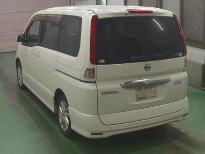 Nissan SERENA  с аукциона в Японии