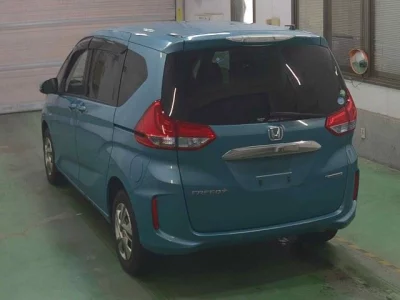 Honda FREED  с аукциона в Японии
