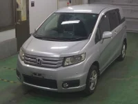 Honda FREED лот № 330 оценка 3  с аукциона в Японии 5