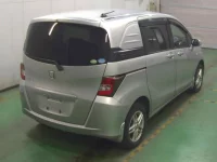 Honda FREED лот № 330 оценка 3  с аукциона в Японии 6