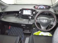 Honda FREED лот № 330 оценка 3  с аукциона в Японии 2
