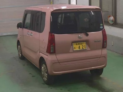 Daihatsu TANTO  с аукциона в Японии