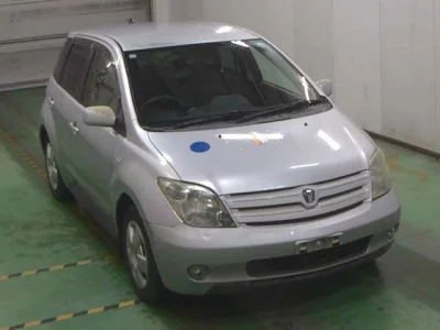Toyota IST