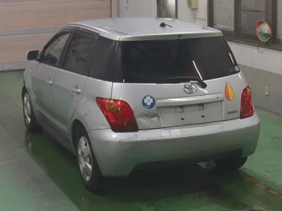 Toyota IST