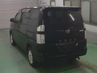 Toyota VOXY лот № 372 оценка 3.5  с аукциона в Японии 1