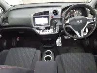 Honda STREAM лот № 3737 оценка 3.5  с аукциона в Японии 2