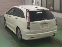Honda STREAM лот № 3737 оценка 3.5  с аукциона в Японии 1