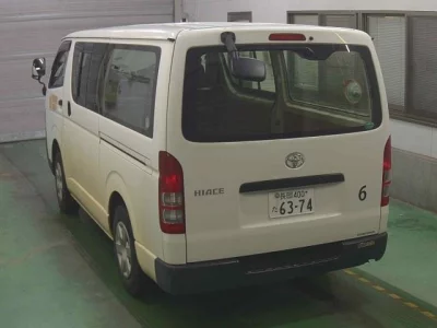 Toyota HIACE VAN