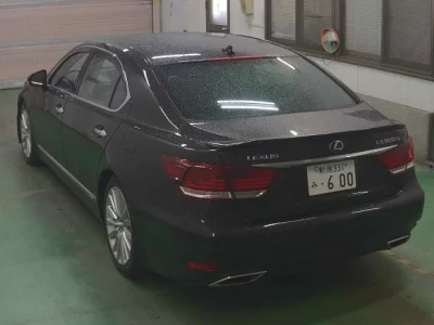 Lexus LS