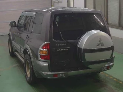 Mitsubishi PAJERO