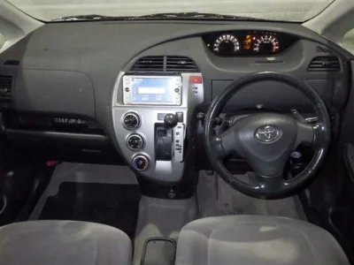 Toyota RACTIS  с аукциона в Японии