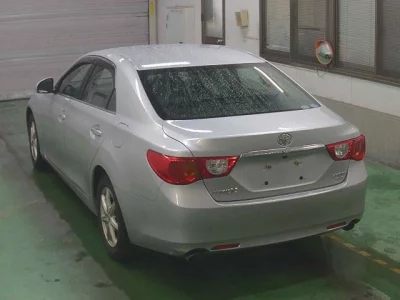 Toyota MARK X  с аукциона в Японии