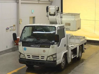 Isuzu ELF