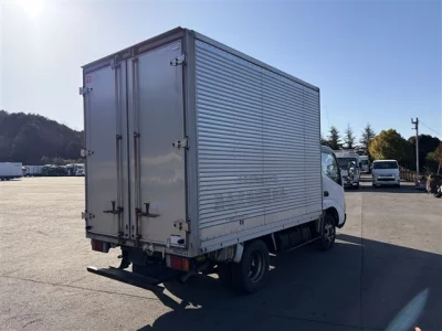 Toyota DYNA  с аукциона в Японии