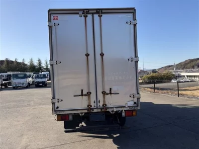 Toyota DYNA  с аукциона в Японии