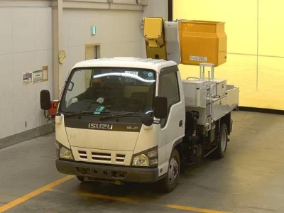 Isuzu ELF