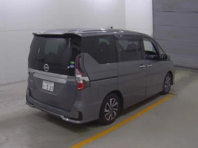 Nissan SERENA  с аукциона в Японии