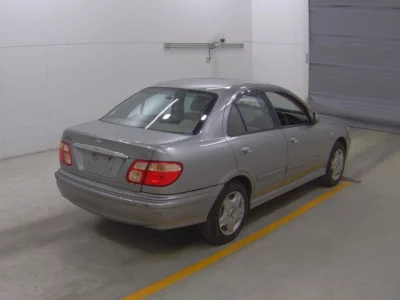 Nissan SYLPHY  с аукциона в Японии