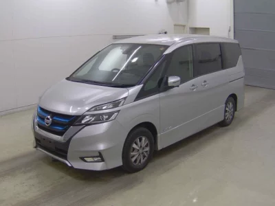 Nissan SERENA  с аукциона в Японии