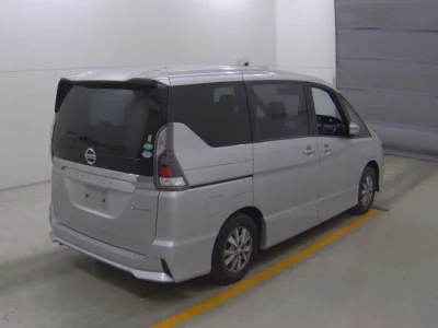 Nissan SERENA  с аукциона в Японии